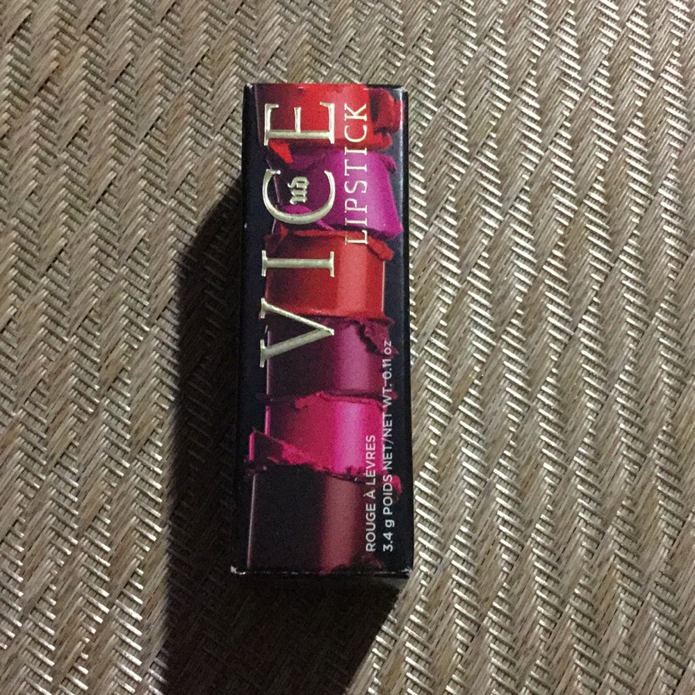 💋 2 for $35 Urban Decay vice lipstick
